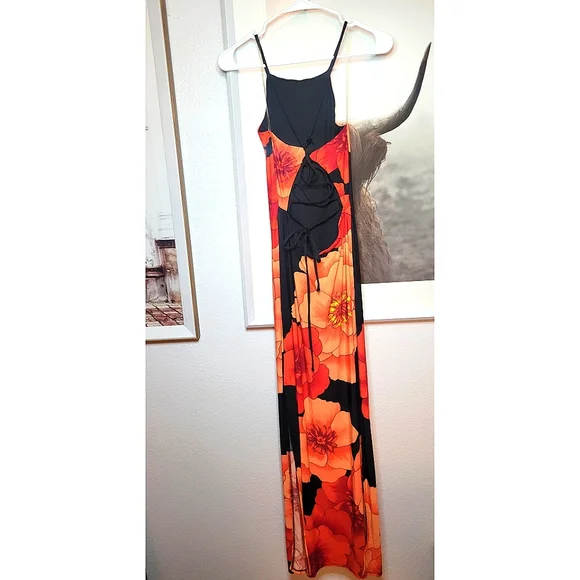 New Floral Backless Maxi Dress - Small - Picture 3 of 9
